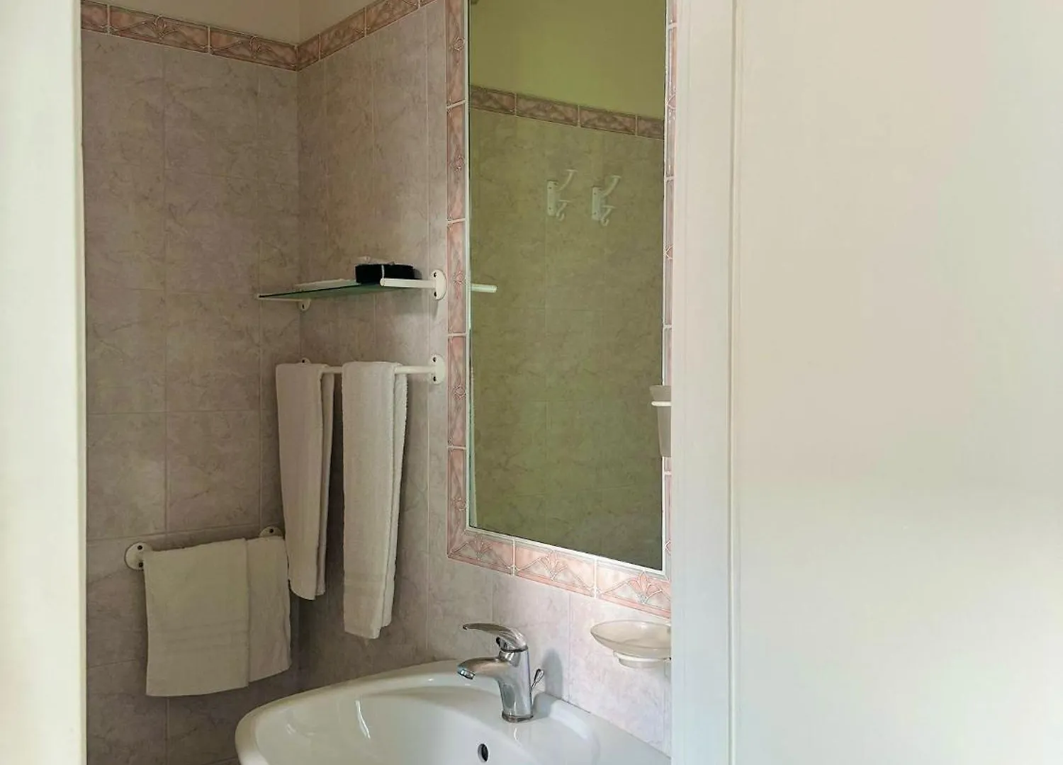 Hotel Erika Rimini 3*,