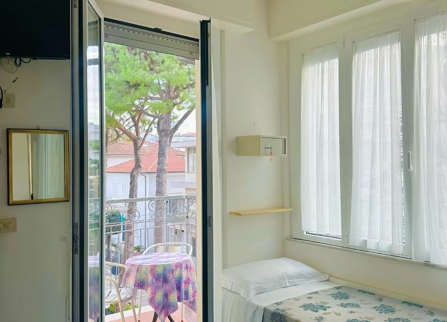 Hotel Erika Rimini 3*,  Italy